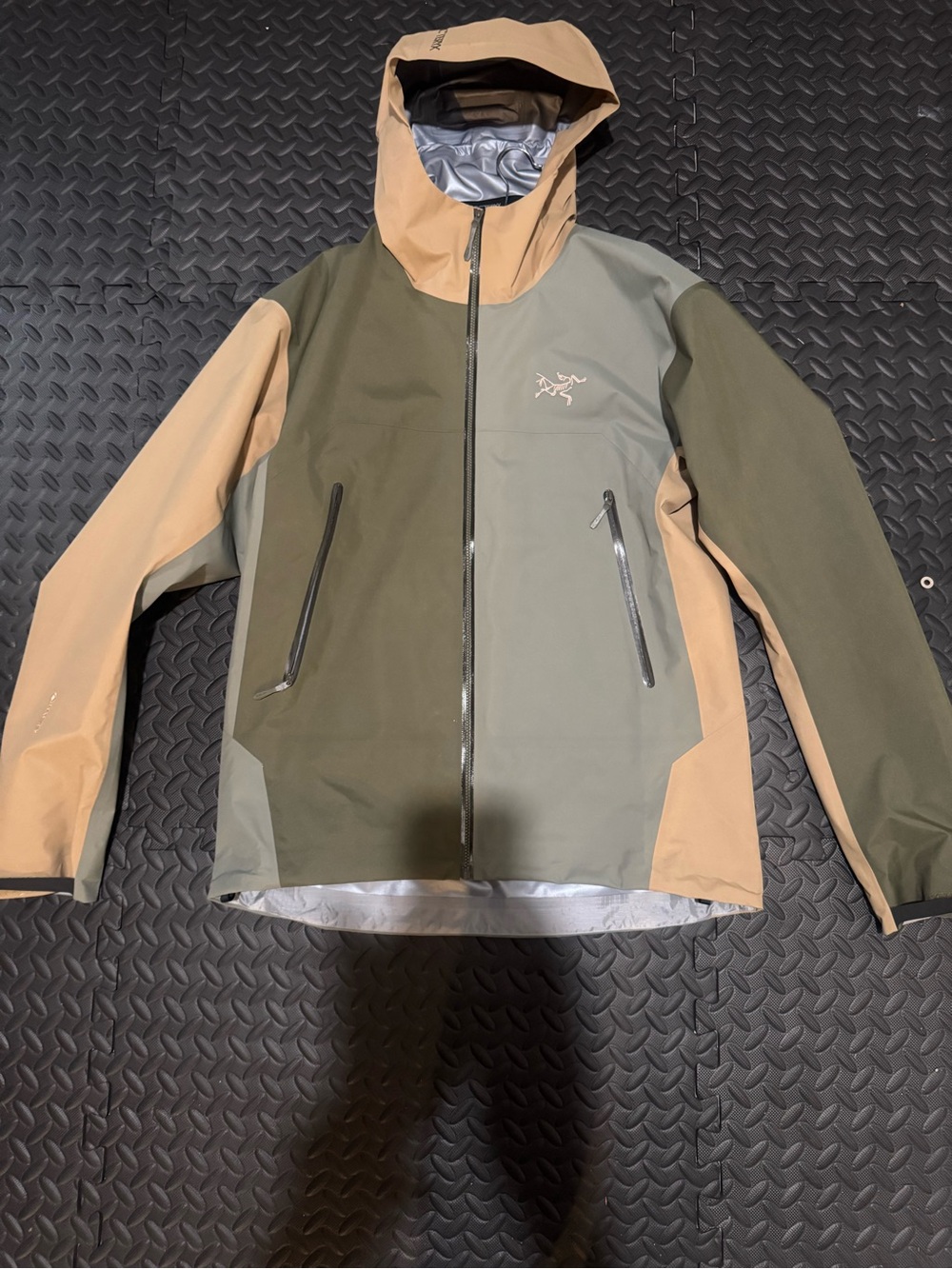 Arc'teryx Beta Shell in Forage Tatsu Canvas